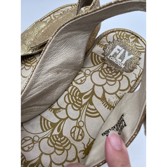 Fly London Yakin Wedge Sandals Gold Glitter Leather Peep Toe Shoes Size: 41 / 10 - Picture 8 of 9